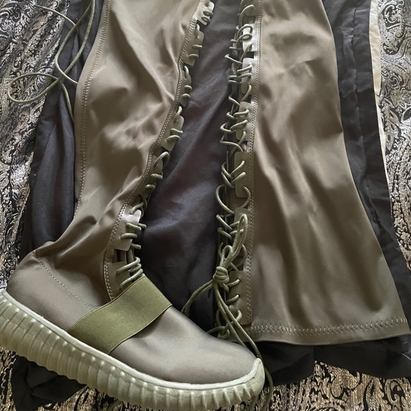 Thigh high Olive boots - Picture 2 of 2